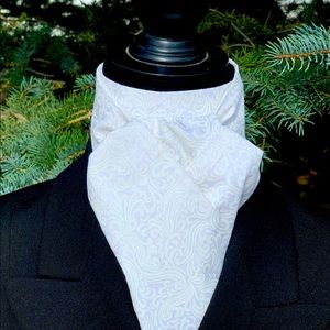 Dressage Foxhunt  Stock Tie White on White
